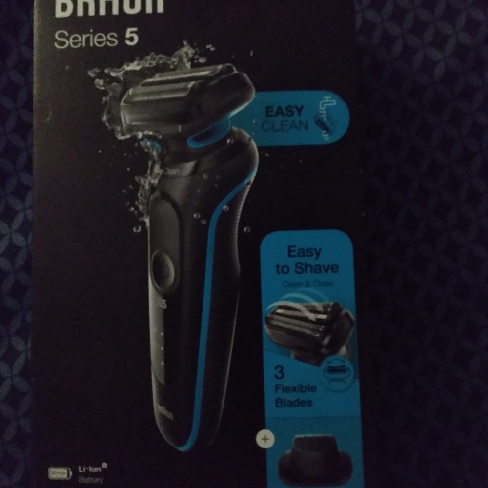 Braun Electric Razor for Men, Series 5 5018s Electric Foil Shaver with Precision